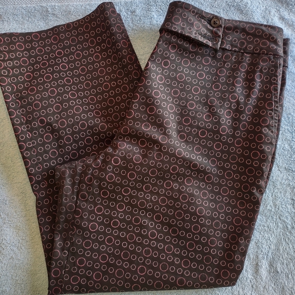 Herman Geist Cropped Pants Black and Pink Circle Pattern Stretch Size 10